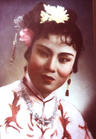 黄湘娟